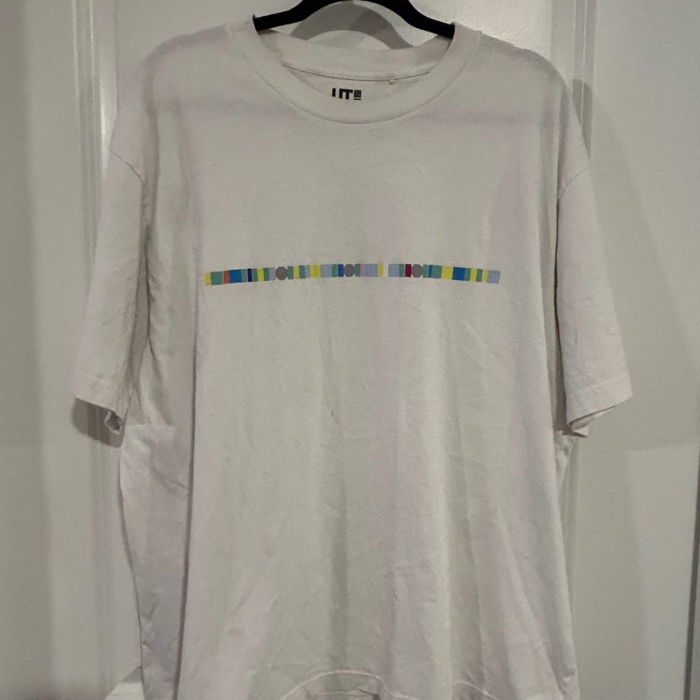 UT T-SHIRT MEN SIZE XL